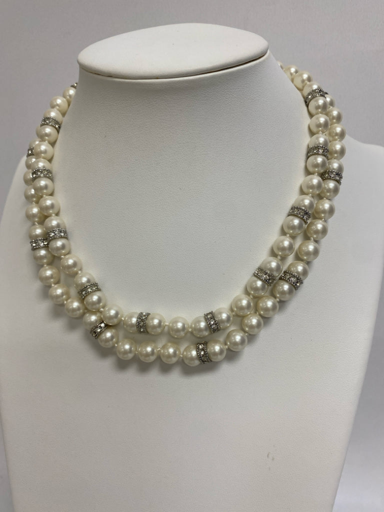 NWT Ann Taylor Pearl Color Clear Jeweled Necklace