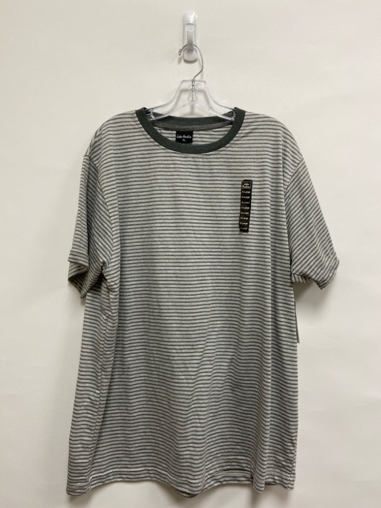 NWT Size XL Gray Pale Gray Striped Men&