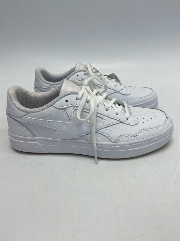 NWT Reebok US Size 8 White Lace-up Sneakers