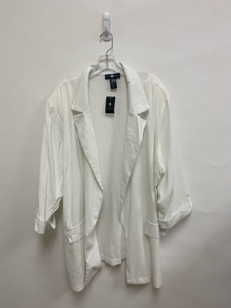 NWT Ashley Stewart  SIZE  30/32 White Drape Plus Size Jacket