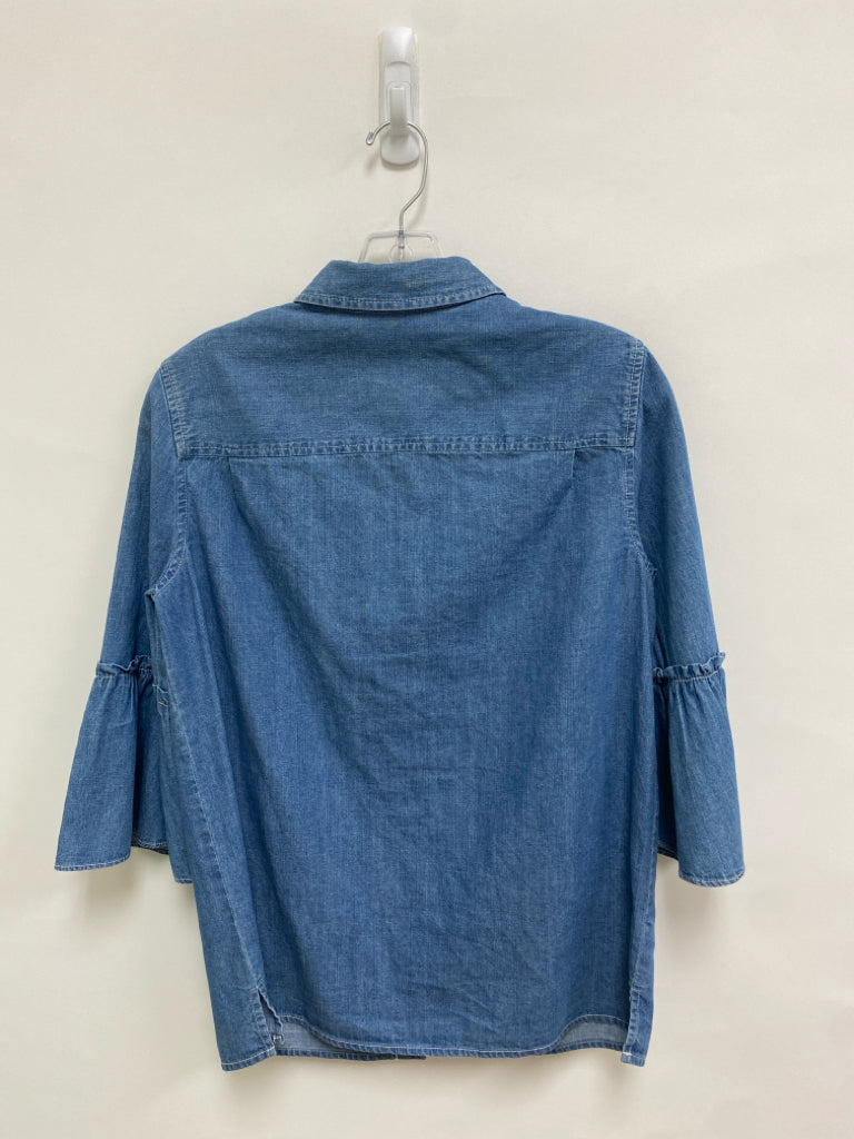 Draper James Size 2 Light Blue Button Up Chambray Ladies Top