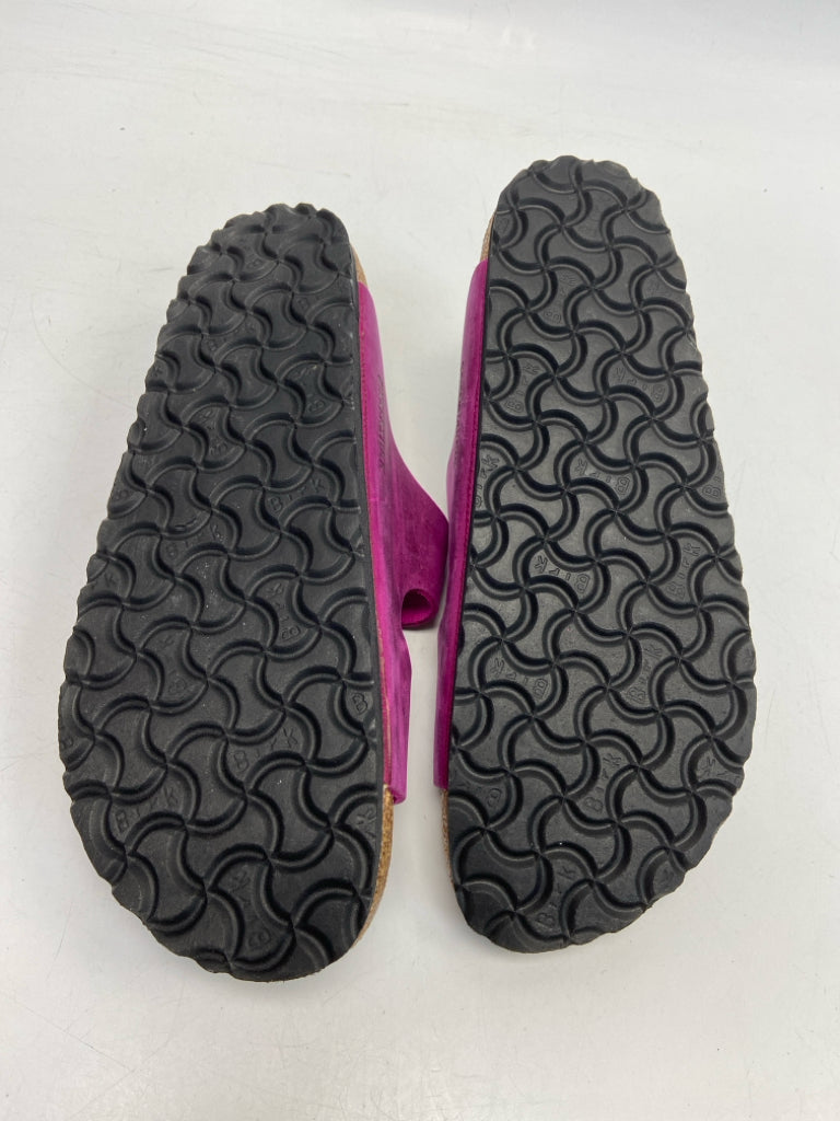 NWOT Birkenstock  Size 9 Fuchsia Leather Sandals