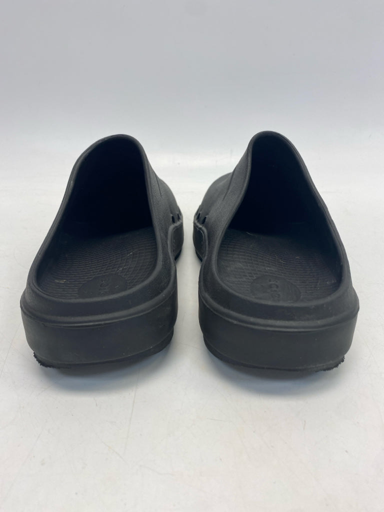 Oofos US Size 9 Black Rubber Clogs