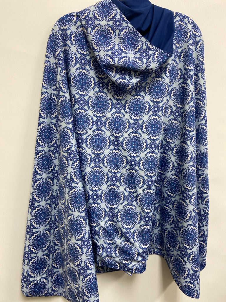 Size OSFM Powder Blue White/Aqua Reversible Poncho Ladies Rain Coat