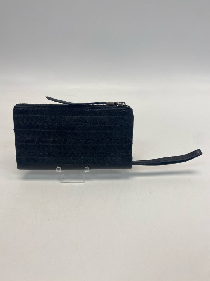 Sak Black Wristlet