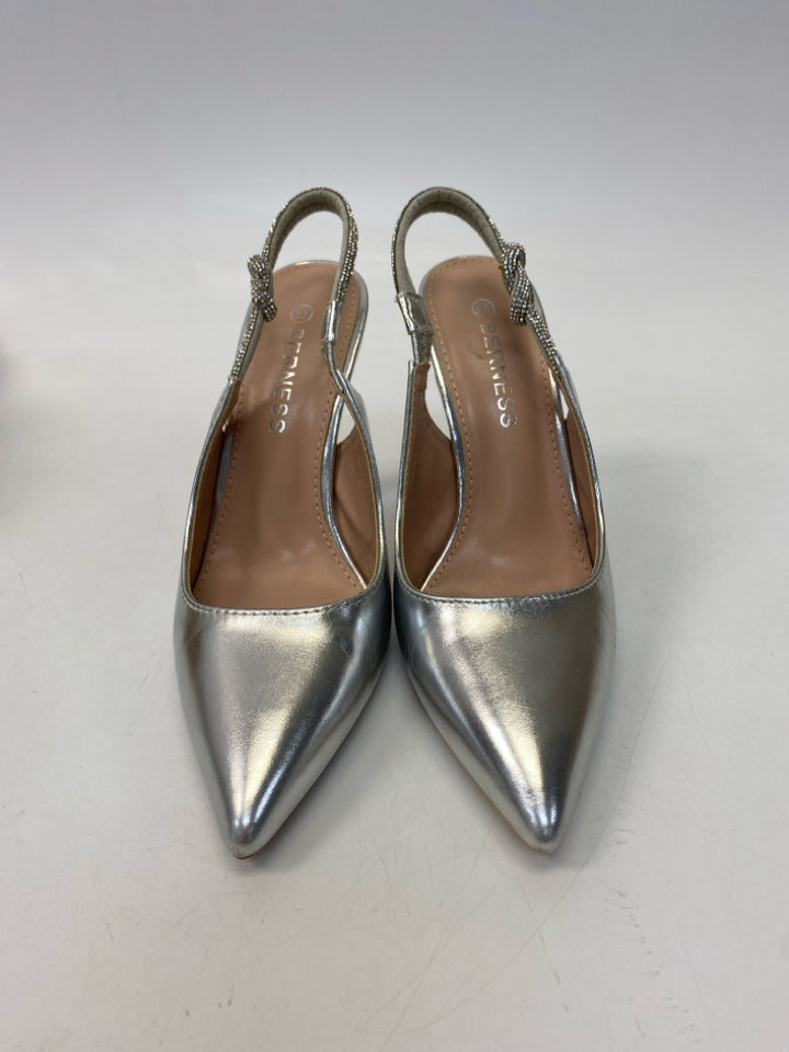 Size 5.5 Silver Metallic Heels