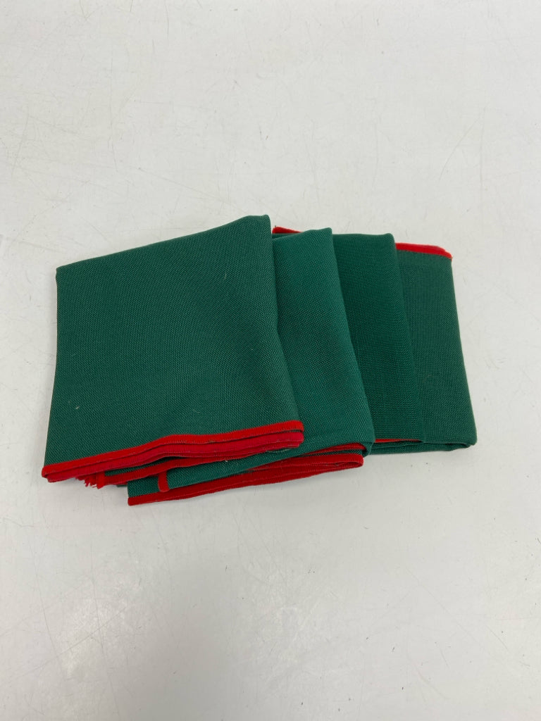Green Red Trimmed Christmas