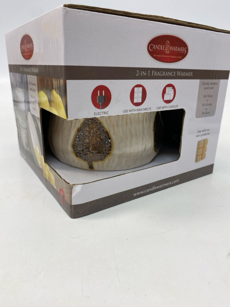 NEW/BOX Cream Candle