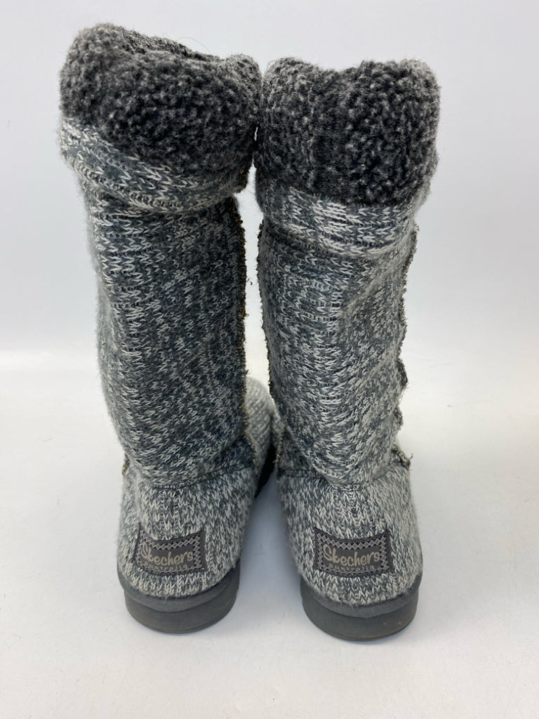Skechers  Size 9.5 Gray Cream Streaked Boots