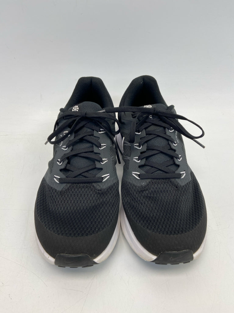 Nike  Size 9.5 Black Lace-up Sneakers