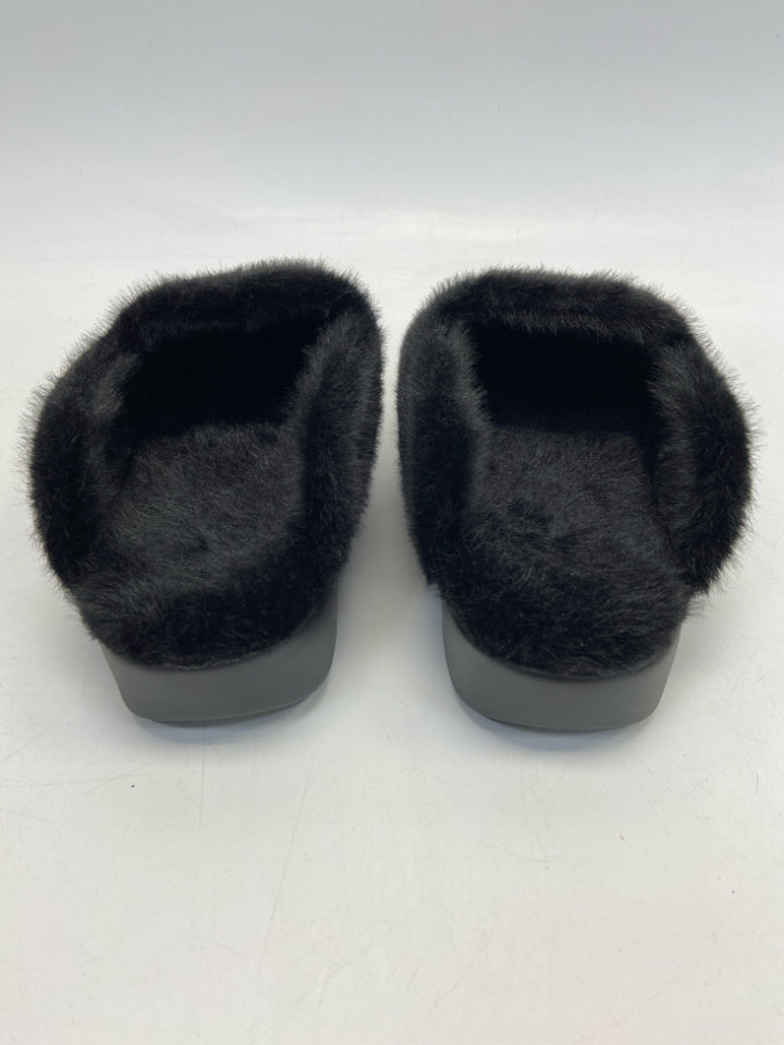 Alegria  Size 37 Black Faux Fur Slippers