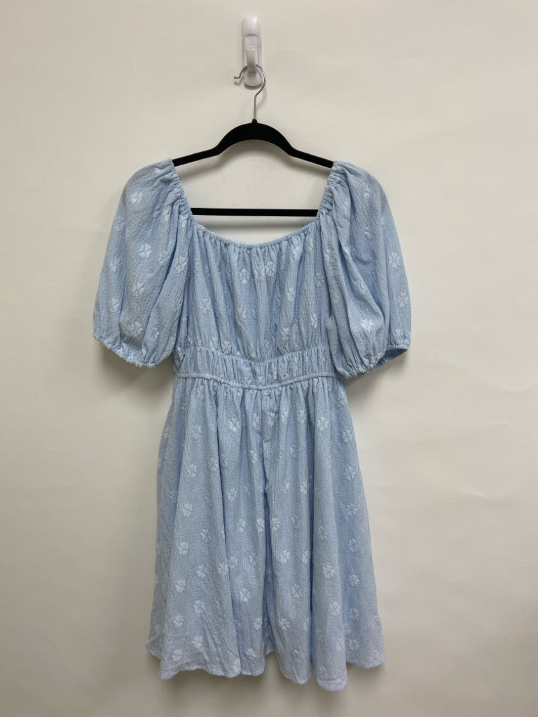 BALTIC BORN Size L Light Blue Texture Short Sleeve Ladies Dress