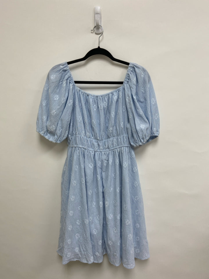 BALTIC BORN Size L Light Blue Texture Short Sleeve Ladies Dress
