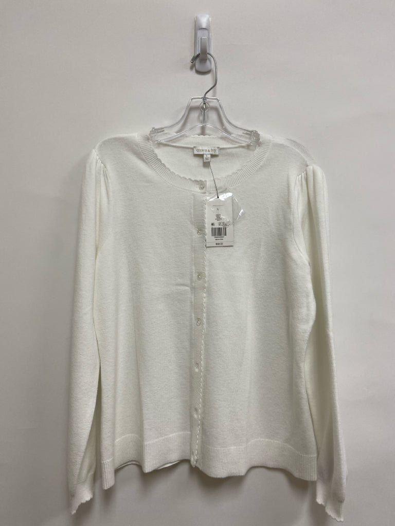 NWT Crown &amp; Ivy Size L White Button Up Ladies Sweater