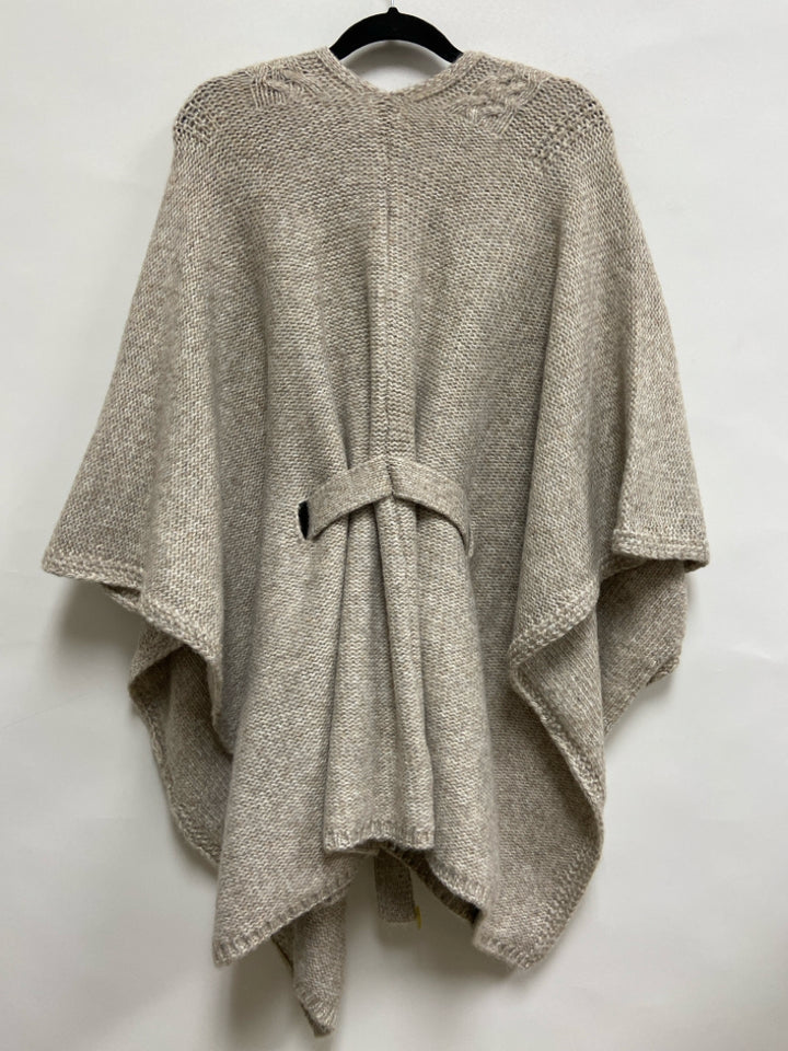 NWT Hem &amp; Thread Size M Oatmeal Poncho Ladies Sweater