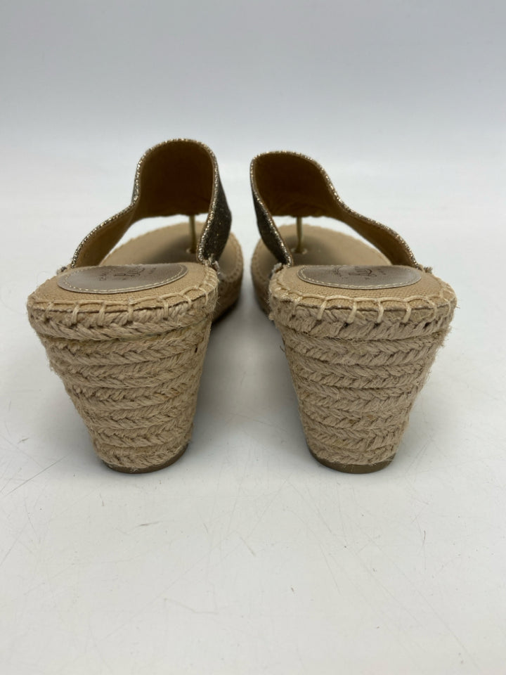 G.H.BASS&amp;CO  Size 6.5 Gold Shimmery Sandals