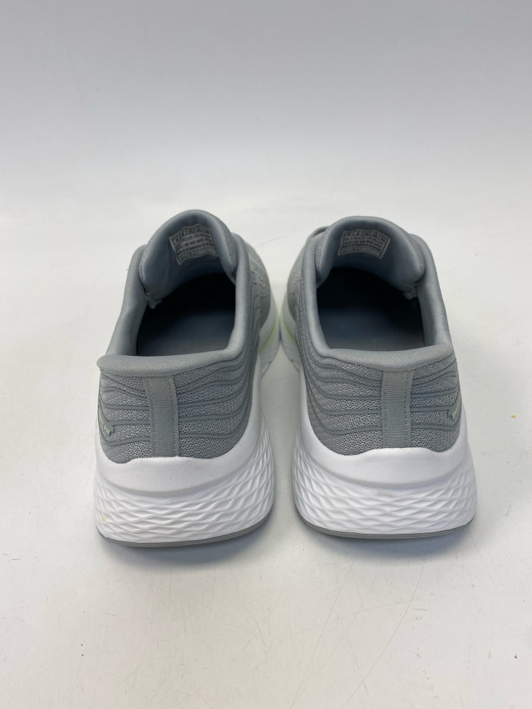 NWOT Skechers US Shoe Size 9 Gray Sneakers