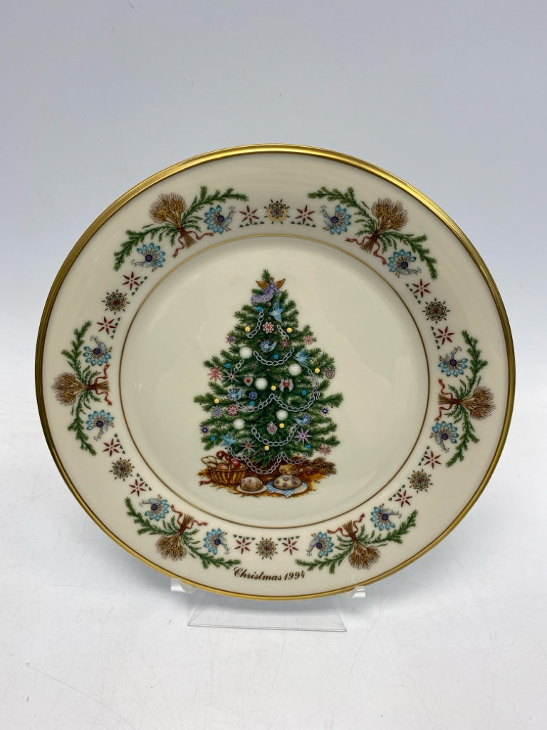 Lenox Cream Green/Multi Christmas Decorative Plate