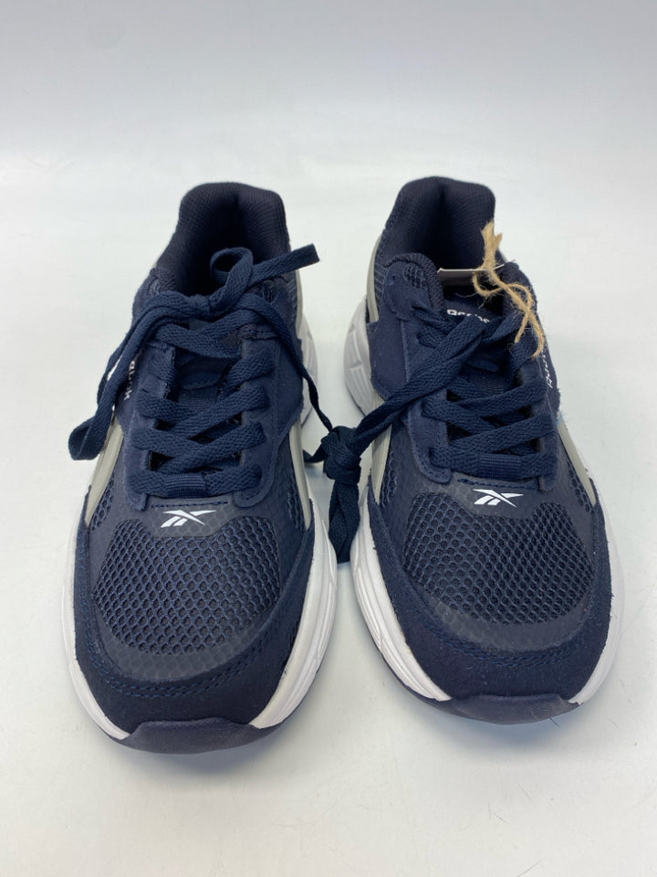 NWOT Reebok Size 7 Navy Gray Lace-Up Men&