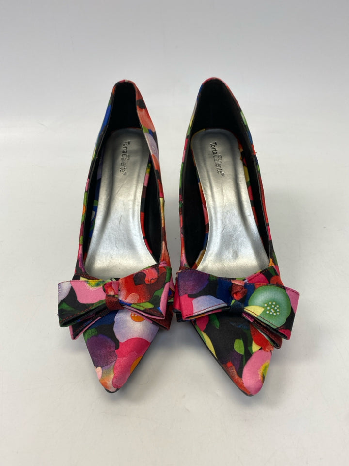 Size 11 Multi-Color Flower(s) Heels