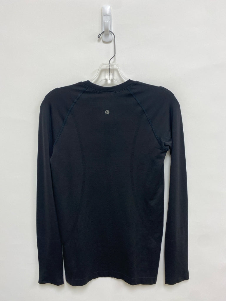 Lululemon Size 6 Black Athletic Top