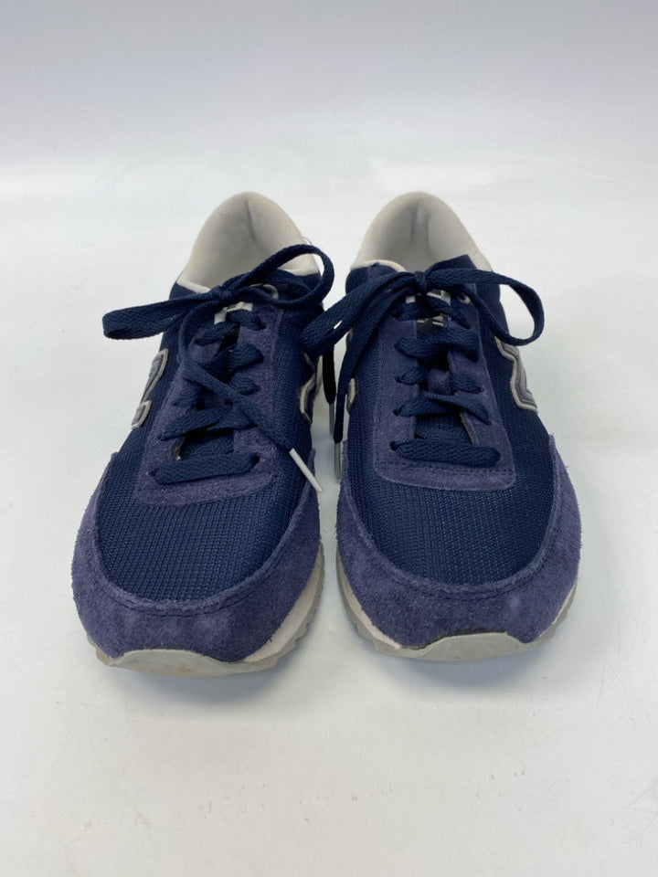 New Balance  Size 7 Navy Lace-up Sneakers