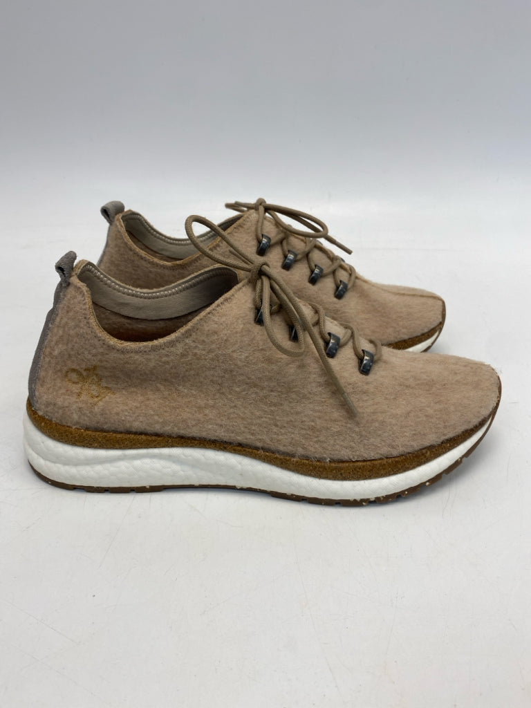 NWOT OTBT US Shoe Size 9.5 Brown Lace-up Sneakers