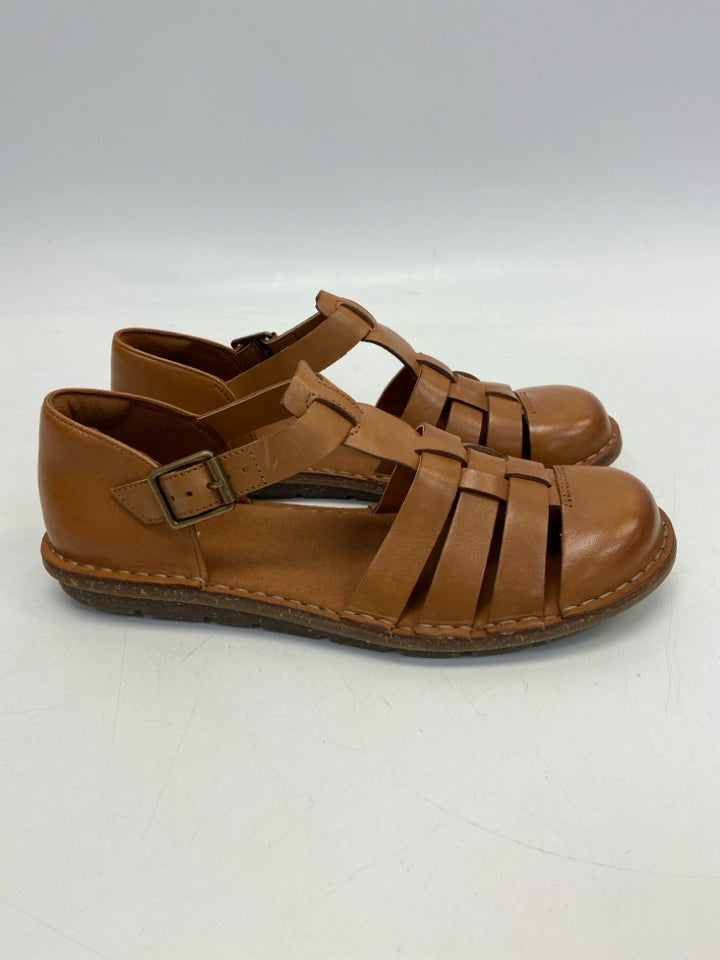 NWOT Clarks  Size 8.5 Brown Woven Leather Sandals