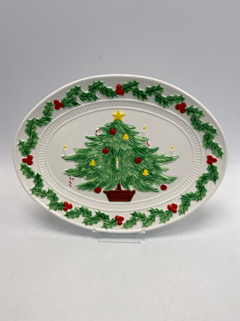 White Green/Red Holly Berries Trimmed Christmas