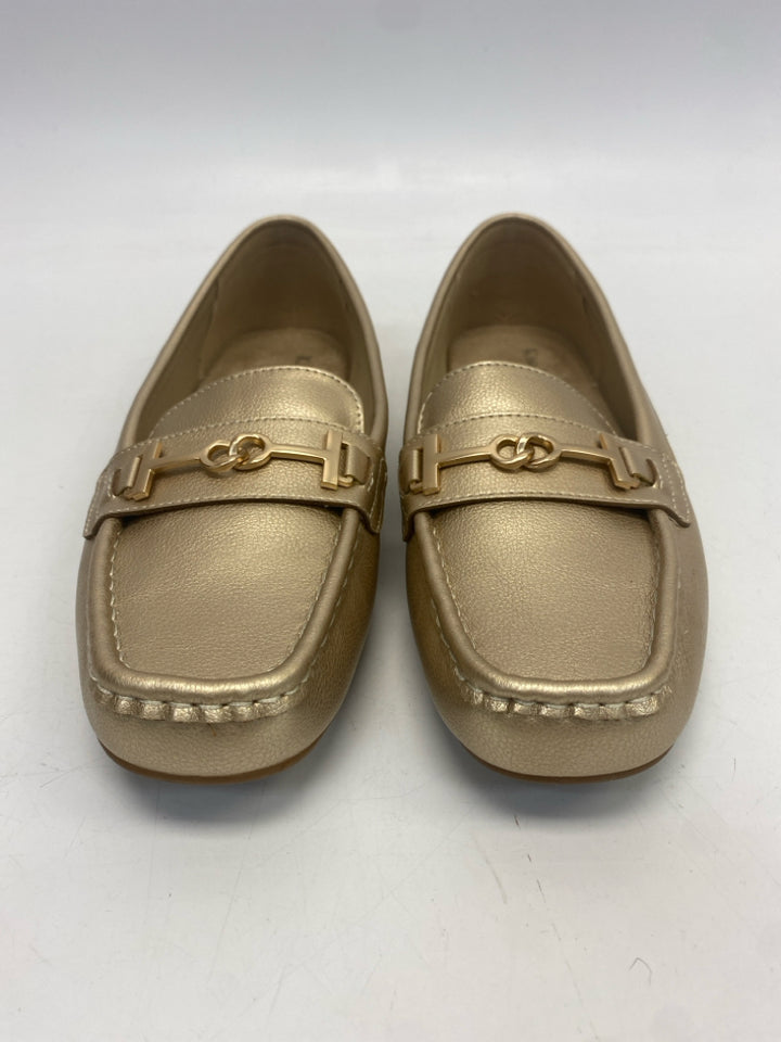 Kim Rogers  Size 8.5 Gold Flats