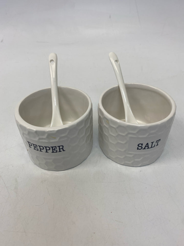 White Salt/Pepper
