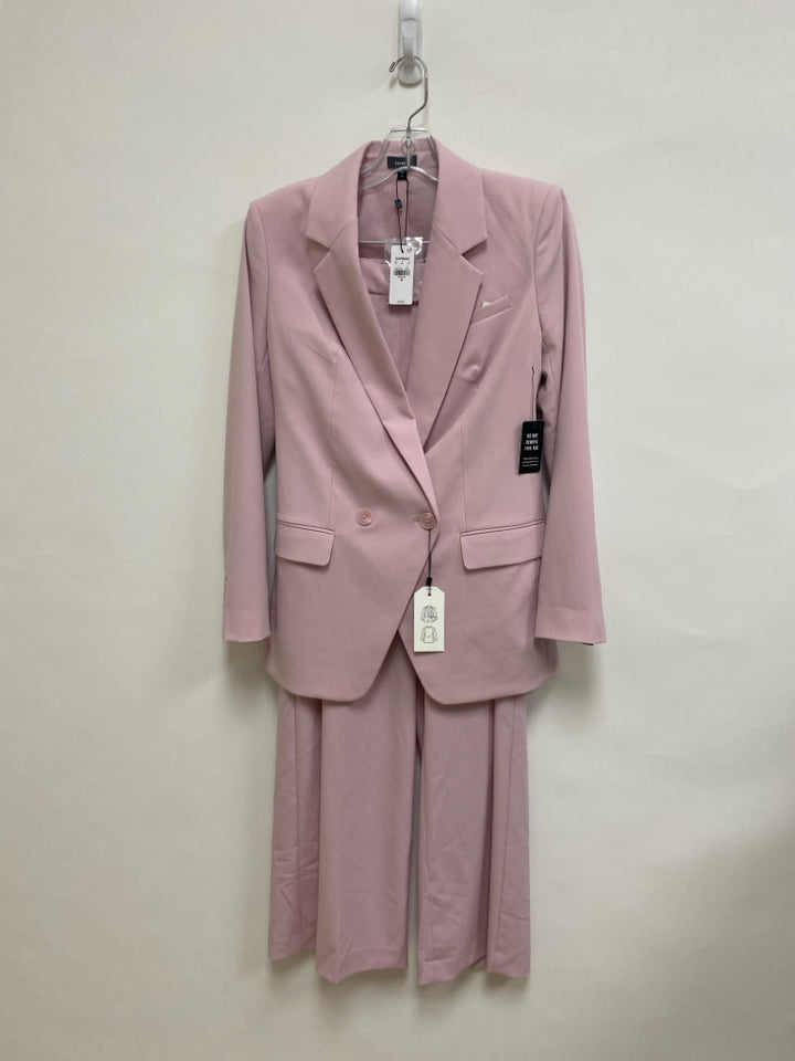 NWT Express Size 2R Pink Wide Leg Ladies 2pc Pant Set
