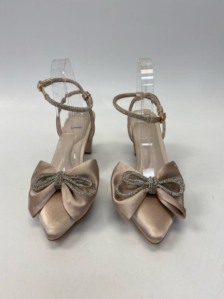 NWOT  Size 8.5 Champagne Clear Rhinestone(s) Satin Sandals