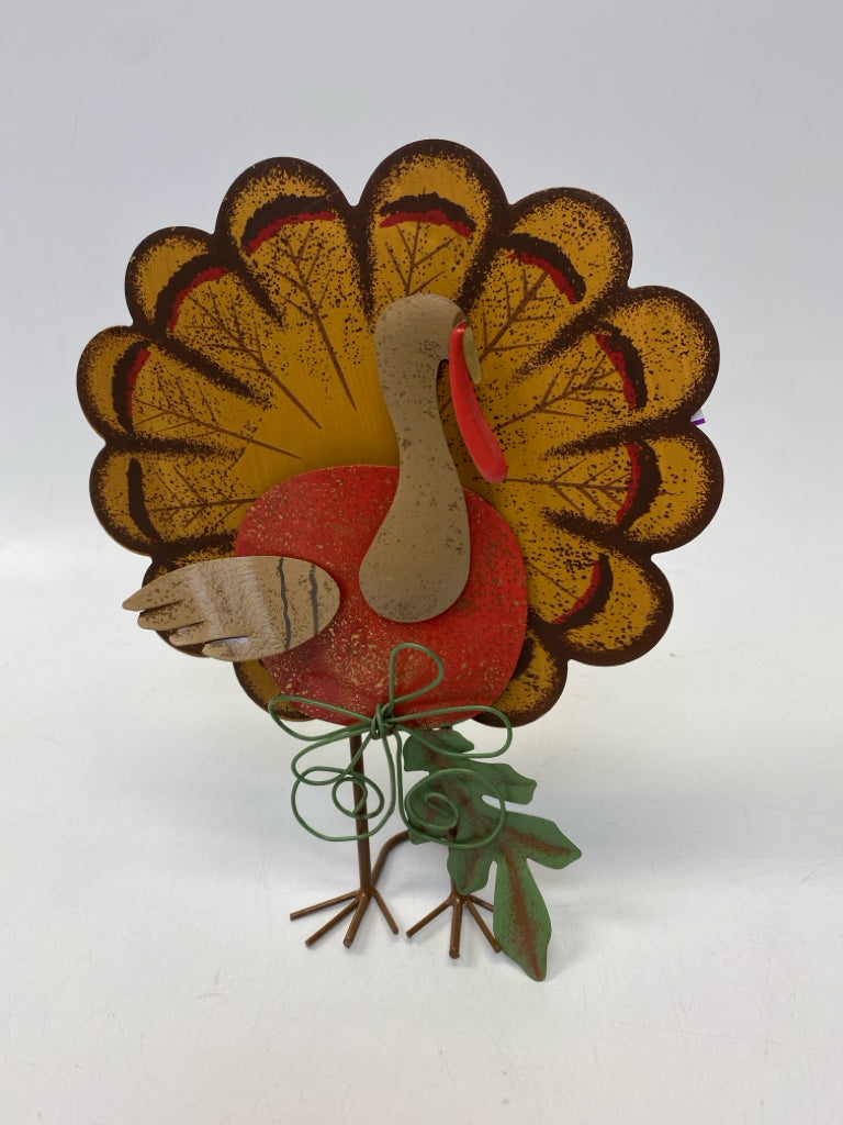 Brown Red/Green Metal Thanksgiving