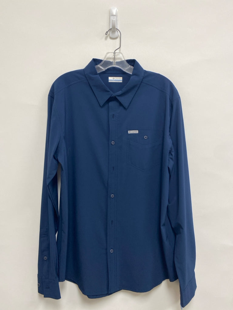 Columbia Size L Navy Button Up Men&