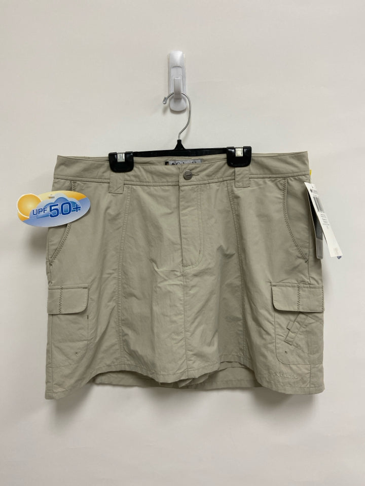 NWT Columbia Size 14 Khaki Ladies Skort