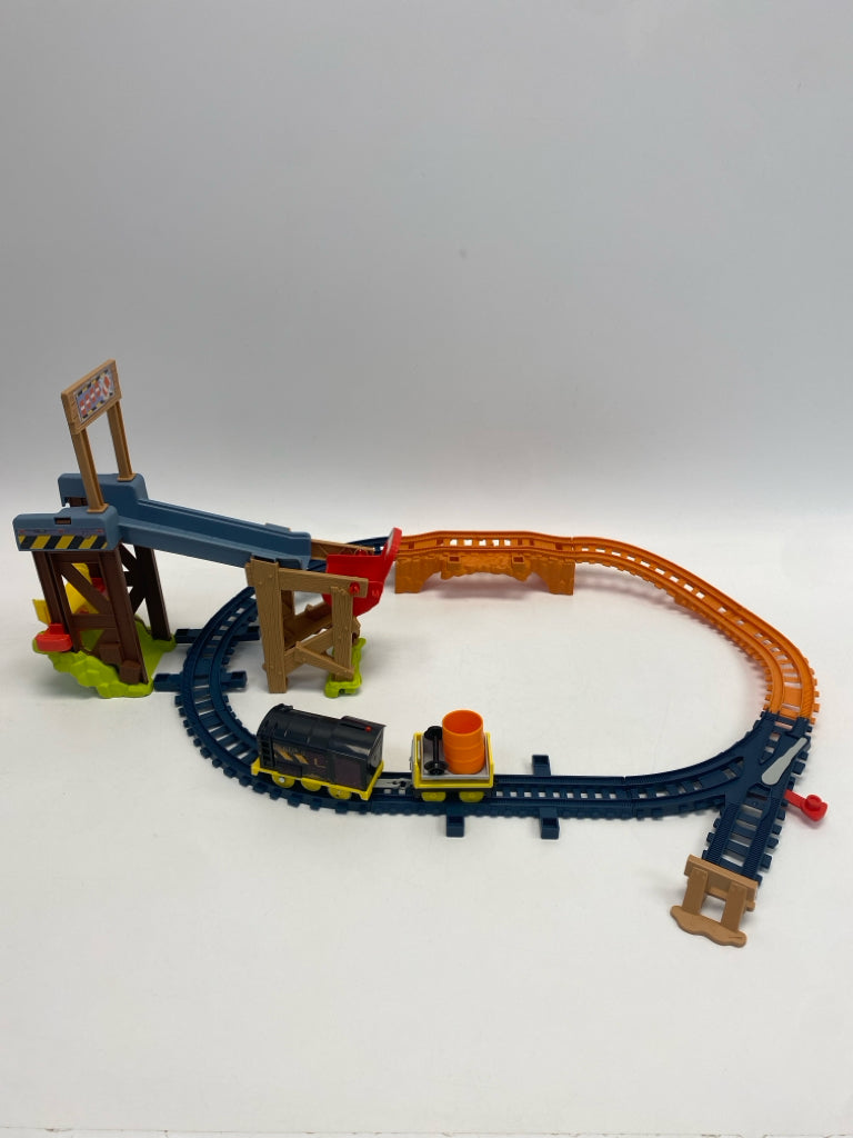 Thomas Train Orange/Blue Brown/Tan Construction Train