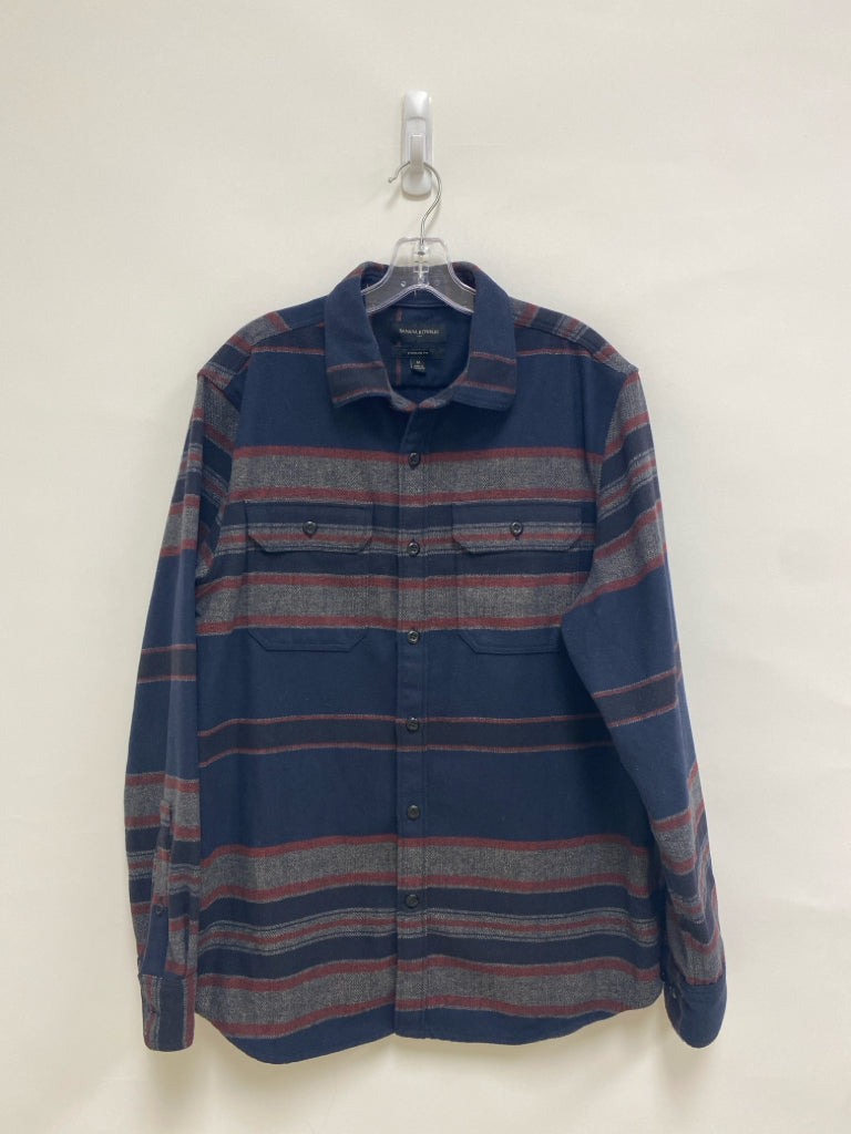 Banana Republic Size M Navy/Red Beige Plaid Button Up Men&
