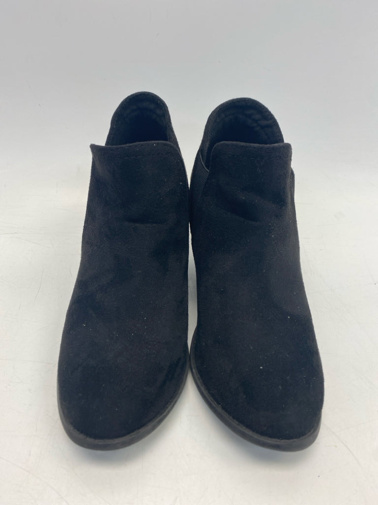 US Shoe Size 7 Black Boots