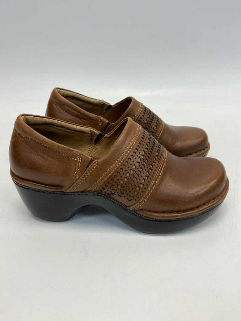 Ariat US Shoe Size 7 Brown Perforated Clogs
