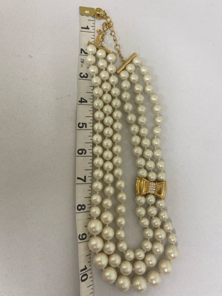 Kate Spade Gold Color Pearl Color Bows Necklace
