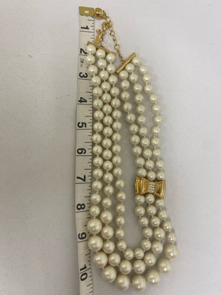 Kate Spade Gold Color Pearl Color Bows Necklace