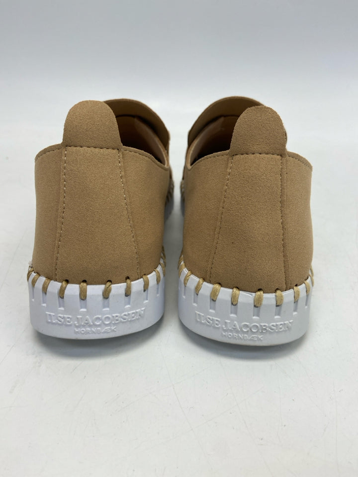 Ilse Jacobsen Hornbaek EU Shoe Size 37 Cream Flats