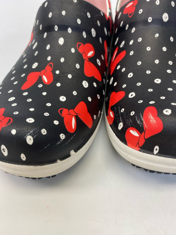 Crocs  Size 7 Black/Red White Sandals