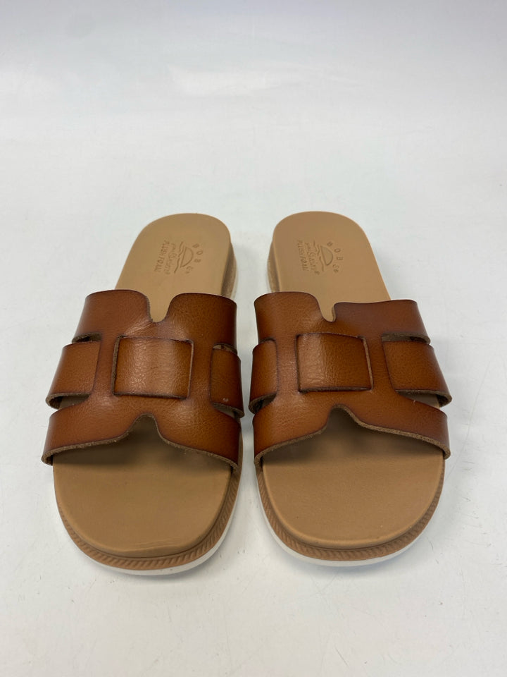 NWOT Skechers  Size 6 Brown Sandals