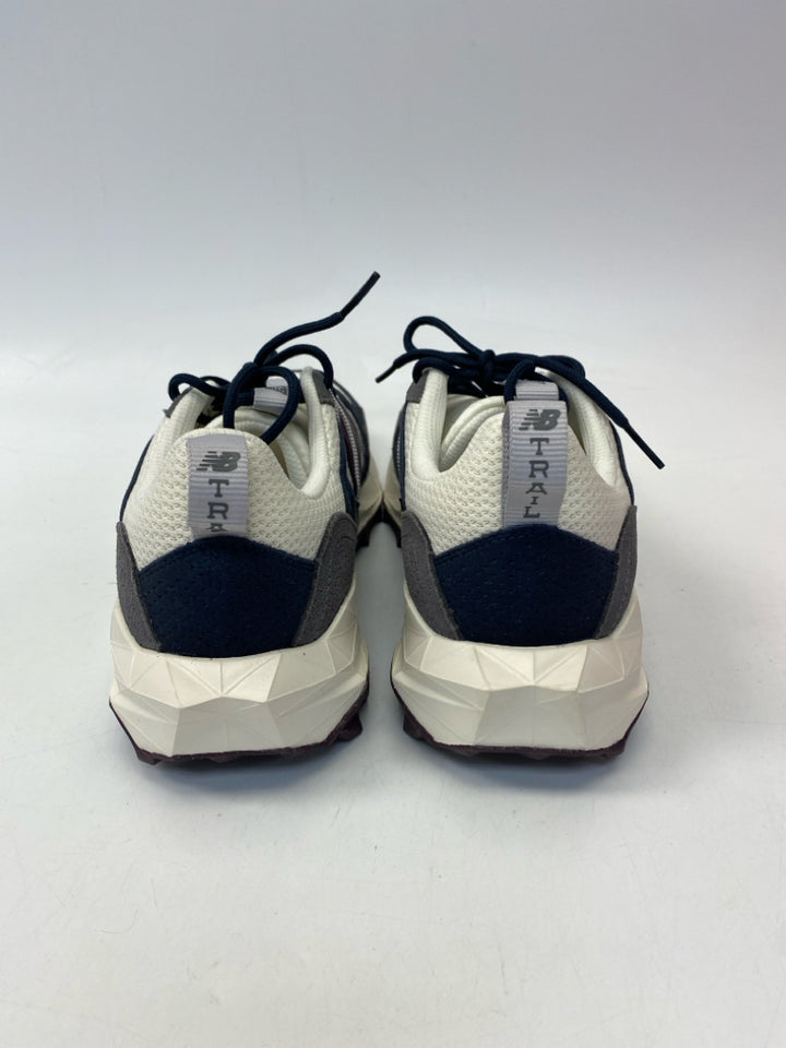 NWOT New Balance Size 10.5  2E White/Navy Dark Purple Lace-Up Men&