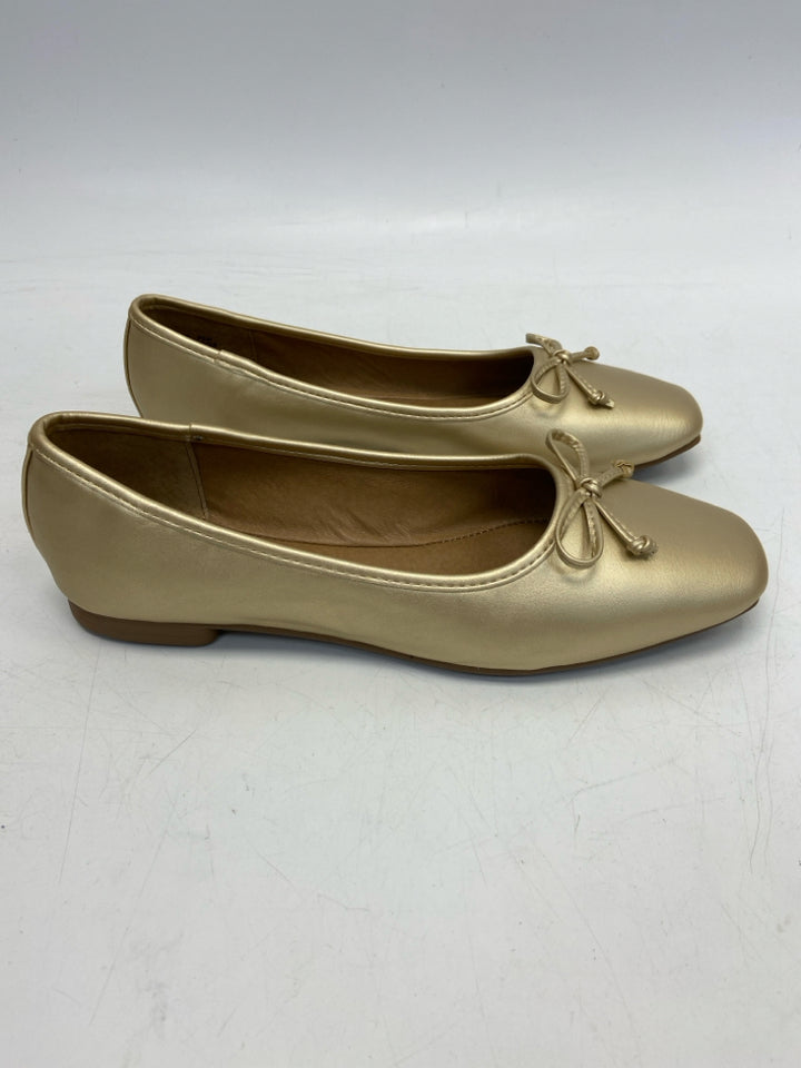 Crown &amp; Ivy US Shoe Size 8.5 Gold Flats