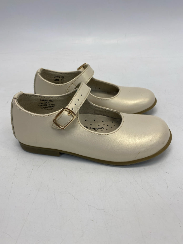 Footmates SIZE 10 Bone Iridescent Girl&
