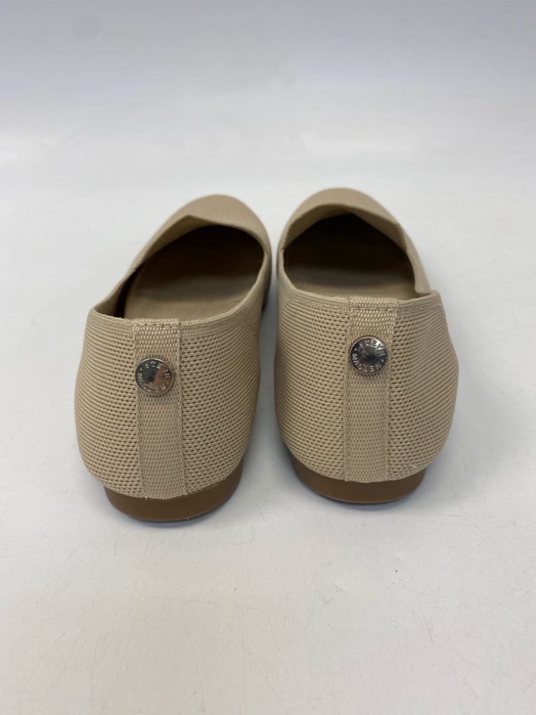 Steve Madden US Size 8.5 Tan Flats
