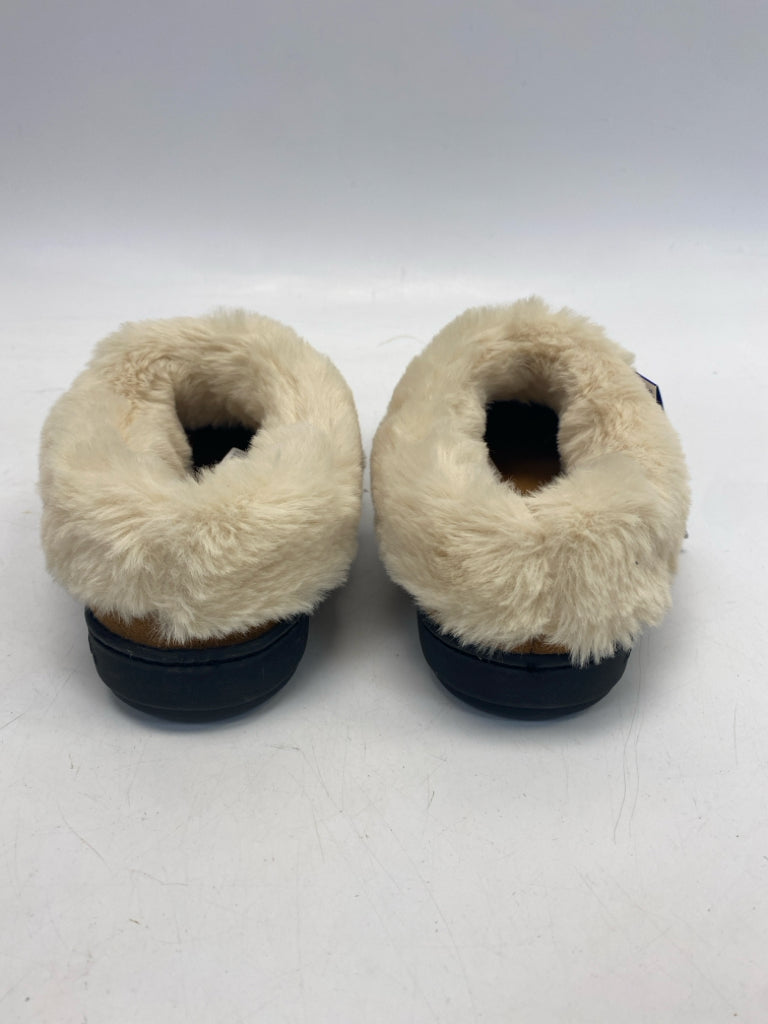 NWT Dearfoams US Shoe Size S Brown Cream Slippers